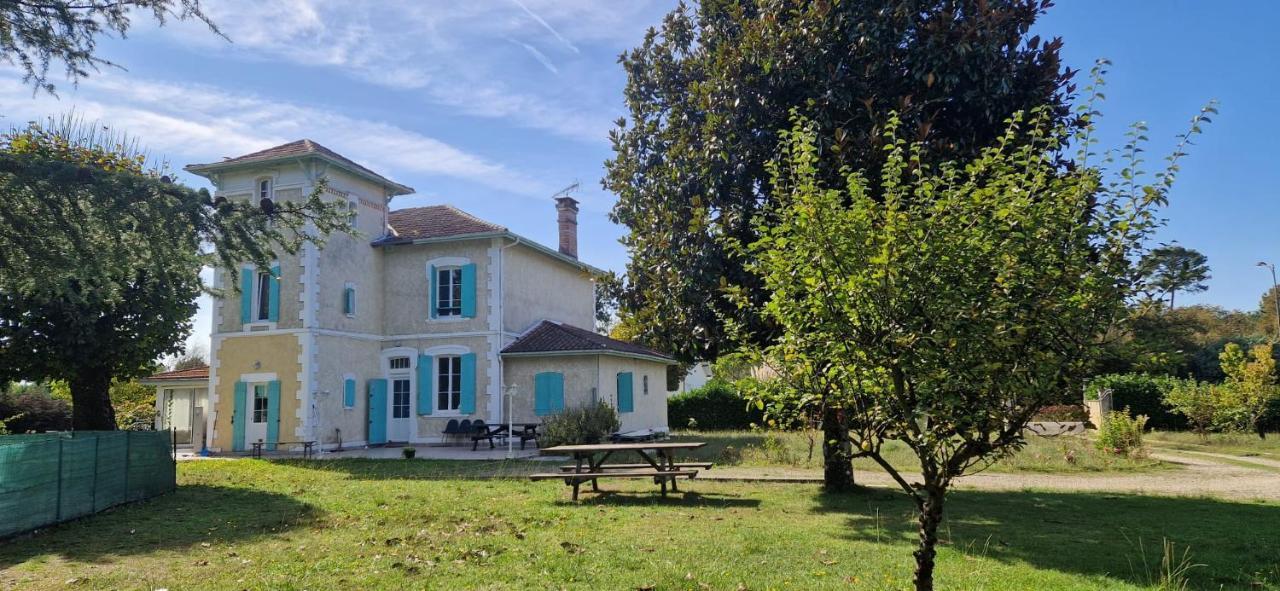 Villa Avec Piscine Et Billard Sabres Exterior photo