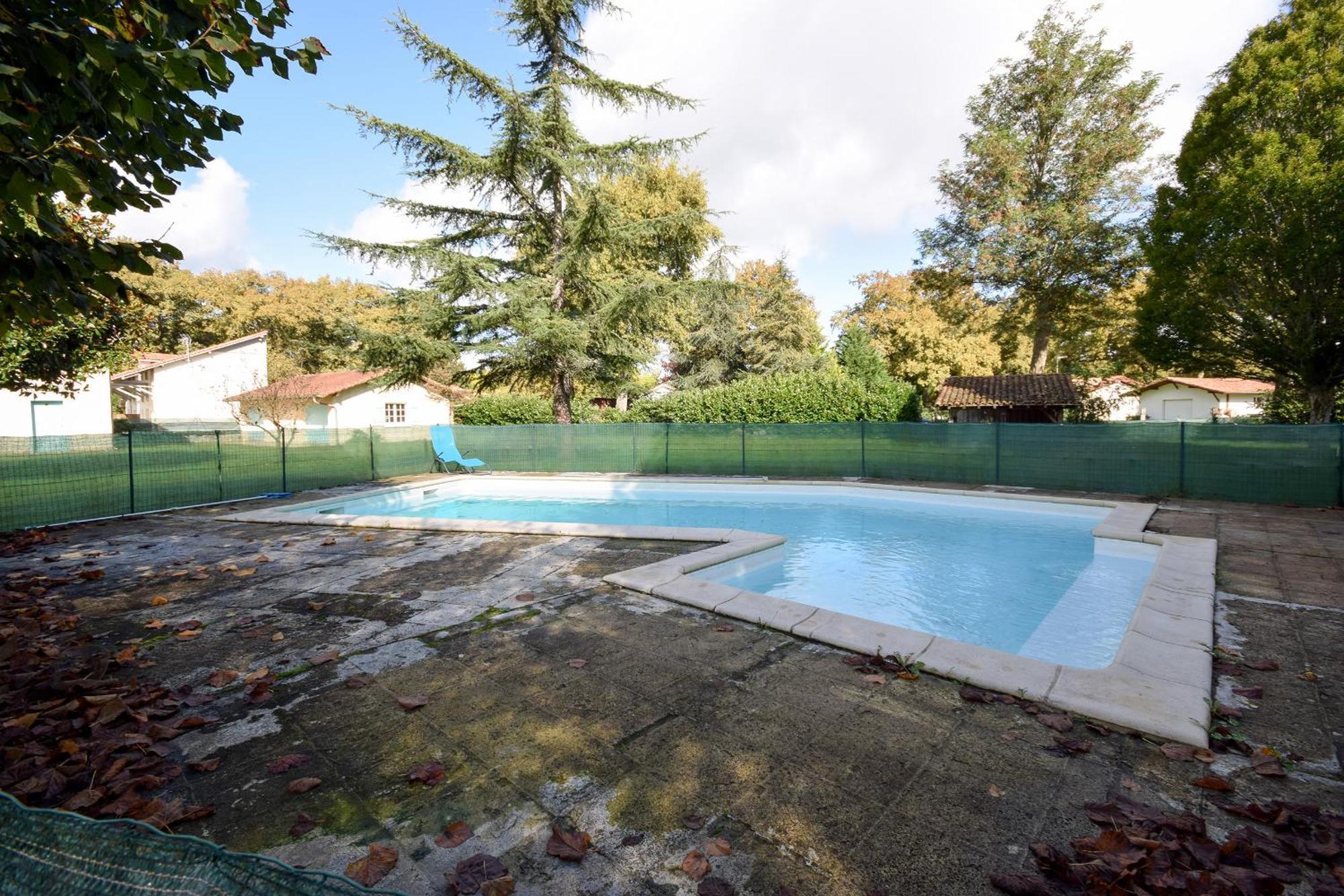 Villa Avec Piscine Et Billard Sabres Exterior photo