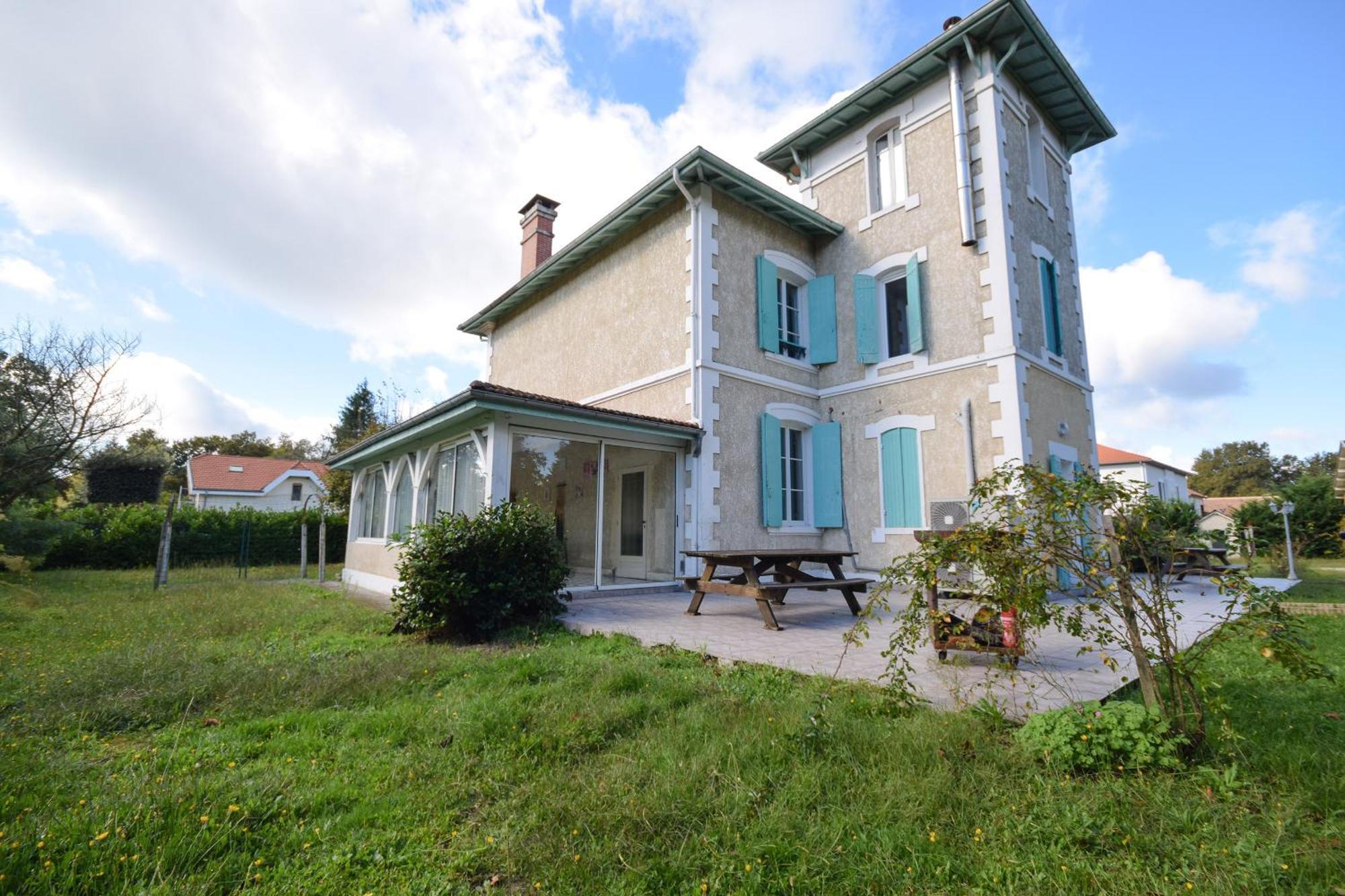 Villa Avec Piscine Et Billard Sabres Exterior photo